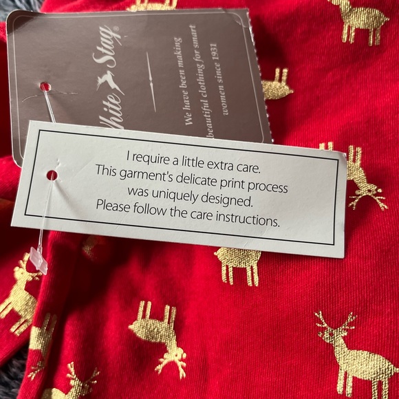 Red reindeer size large shirt - Picture 4 of 9